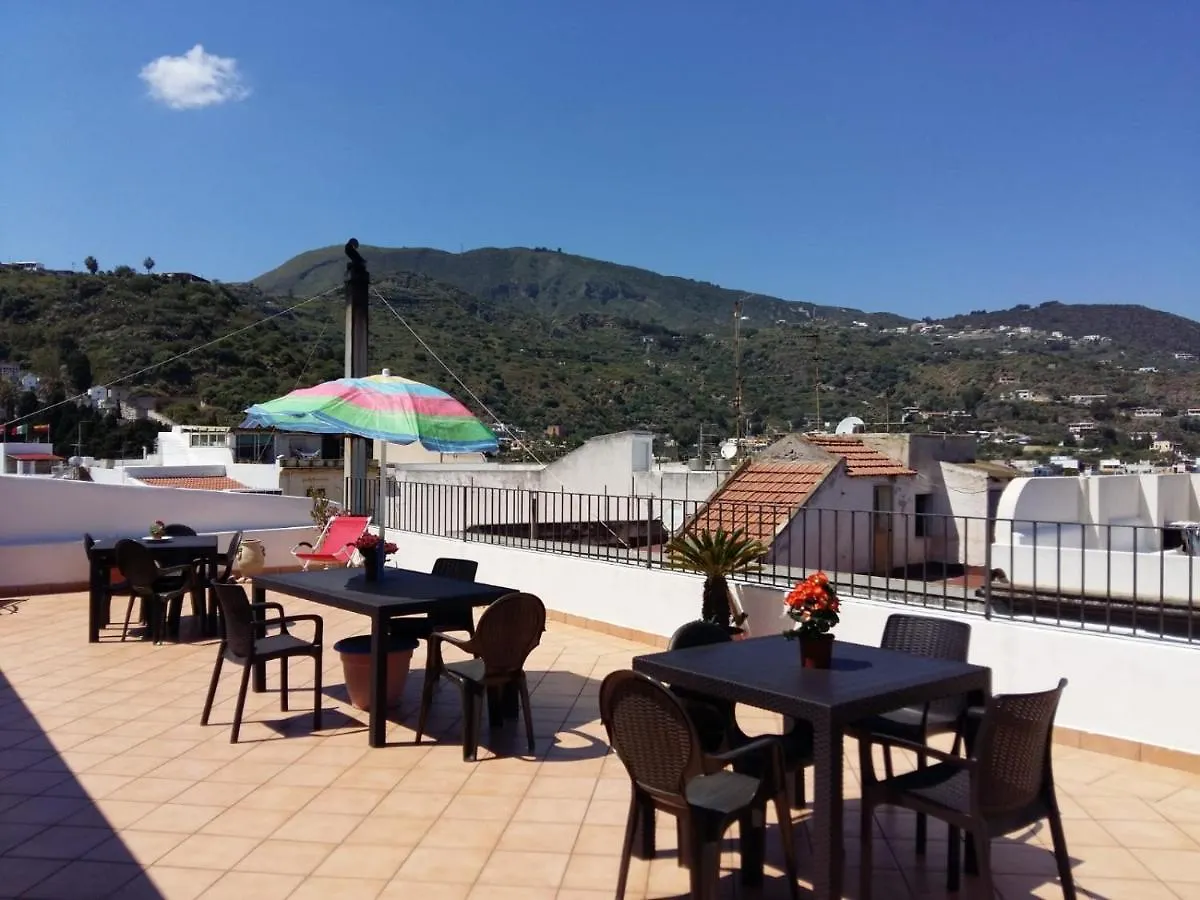 Apartamento Lipari Centro Storico Flat 6 Mins From Port 0*, Lipari (Isola Lipari) Italia
